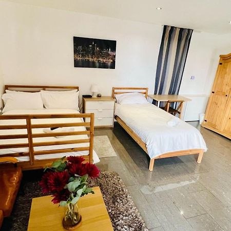 City View Sunset Luxurious Apartment In London Zone-1 Including One Family Twin Room With Its Own Stunning Private Terrace Екстер'єр фото