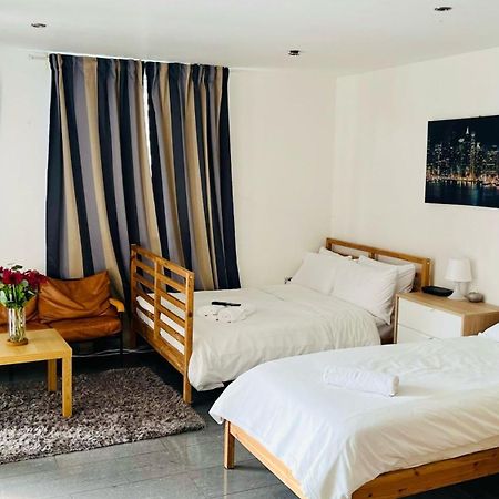 City View Sunset Luxurious Apartment In London Zone-1 Including One Family Twin Room With Its Own Stunning Private Terrace Екстер'єр фото