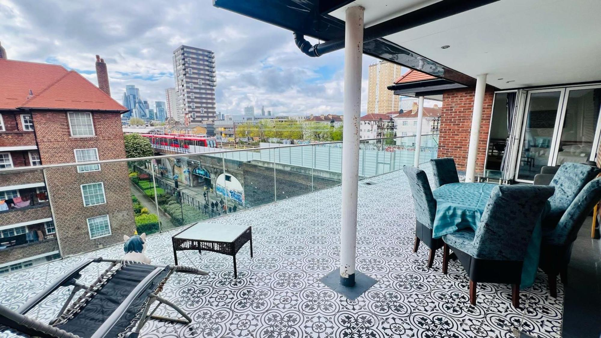 City View Sunset Luxurious Apartment In London Zone-1 Including One Family Twin Room With Its Own Stunning Private Terrace Екстер'єр фото
